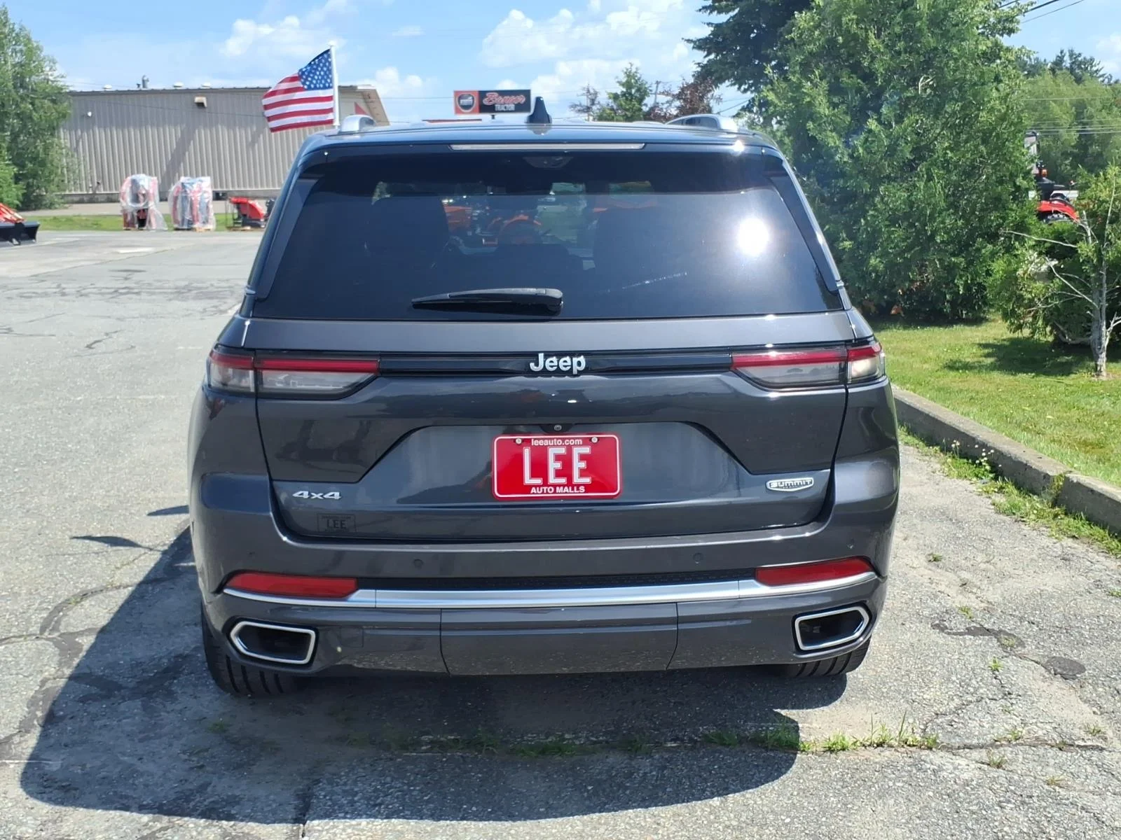 Used 2022 Gray Metallic Jeep Summit image 6