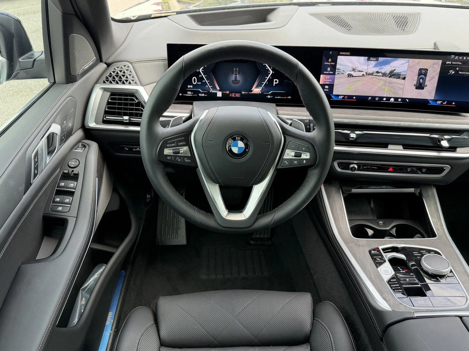New 2026 Black Sapphire Metallic BMW sDrive40i image 15