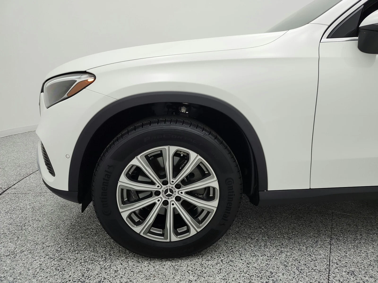 Certified Used 2024 Polar White Mercedes-Benz GLC 300 image 18