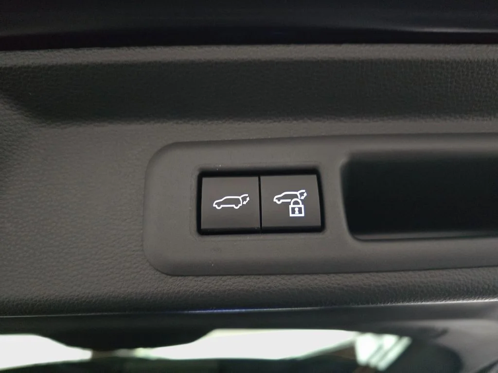 Used 2023 Blue Toyota Platinum image 16