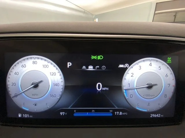 Used 2024 Gray Hyundai SEL image 15