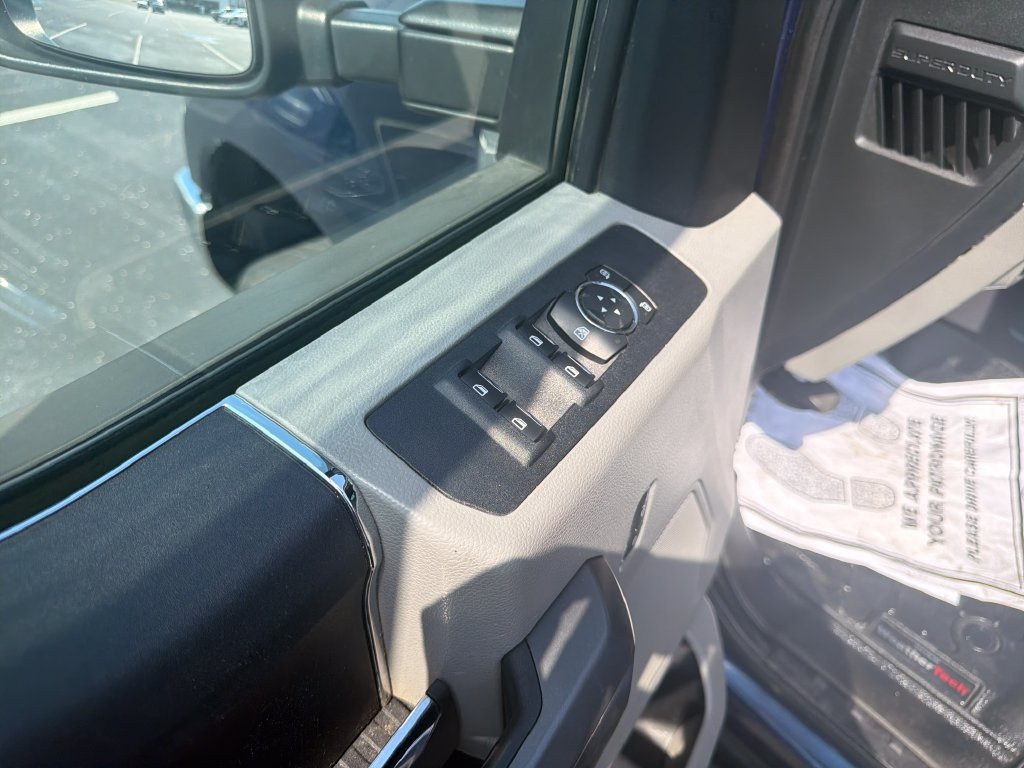 Used 2019 Blue Ford XLT image 11