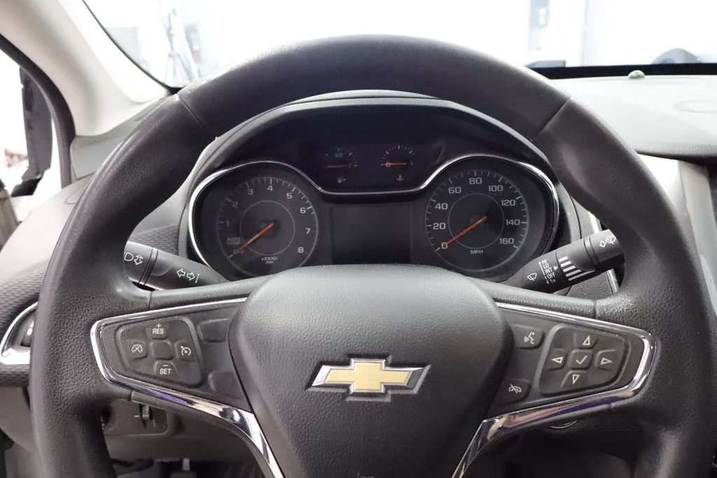 Used 2016 White Chevrolet LT image 18