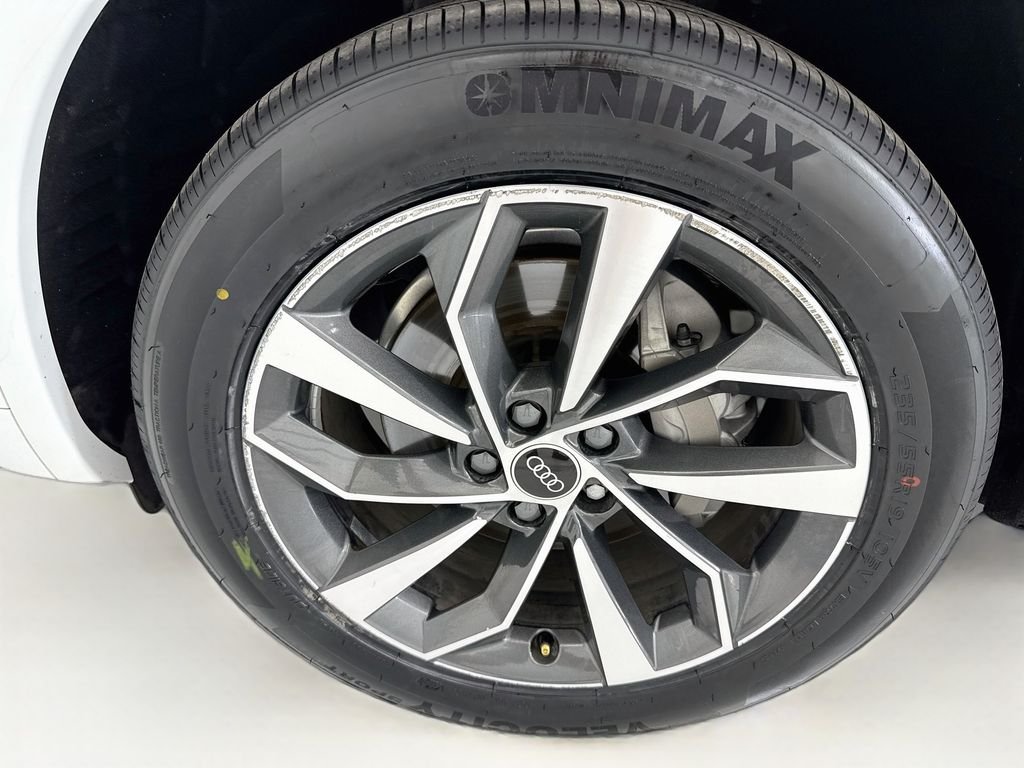 Used 2022 Glacier White Audi 45 S line Premium image 29