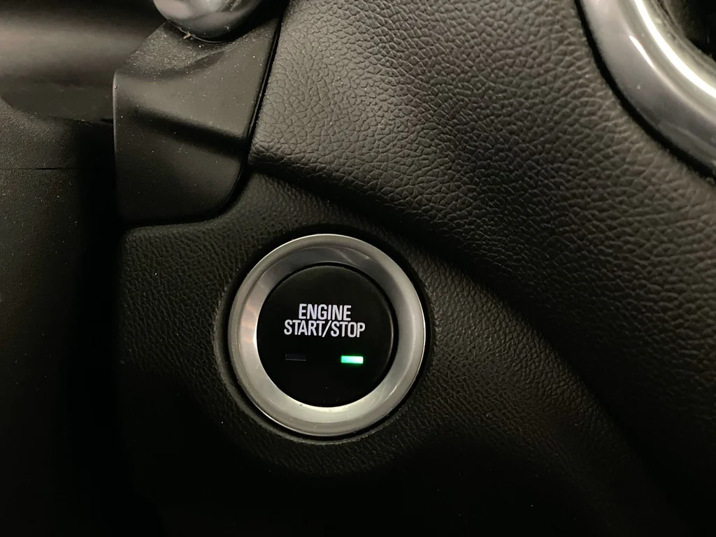 Used 2020 BLUE Chevrolet LT image 17