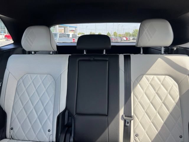 2025 Volkswagen Atlas Cross Sport SEL Premium R-LINE - Photo 26