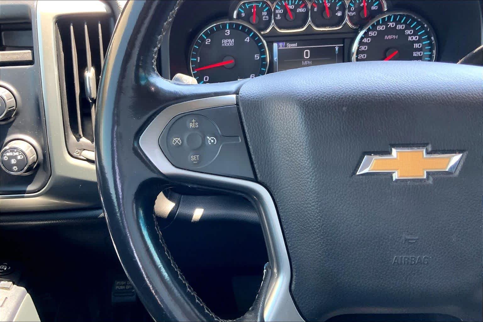 Used 2018 Summit White Chevrolet LT image 24
