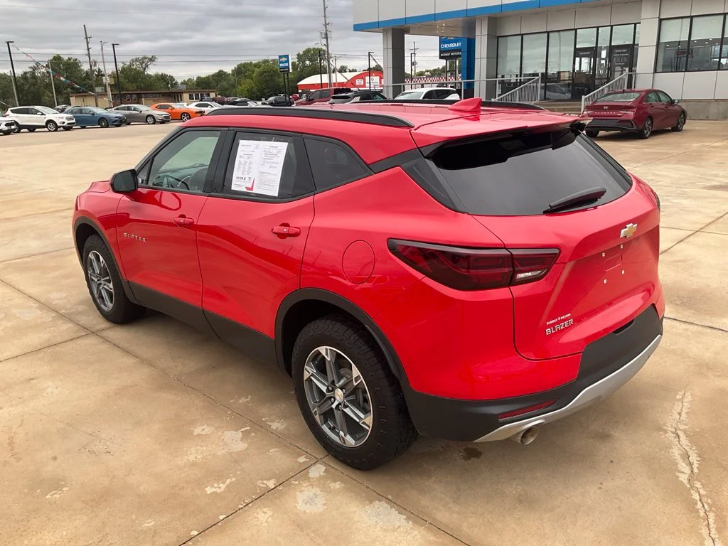Used 2023 Red Chevrolet LT image 35