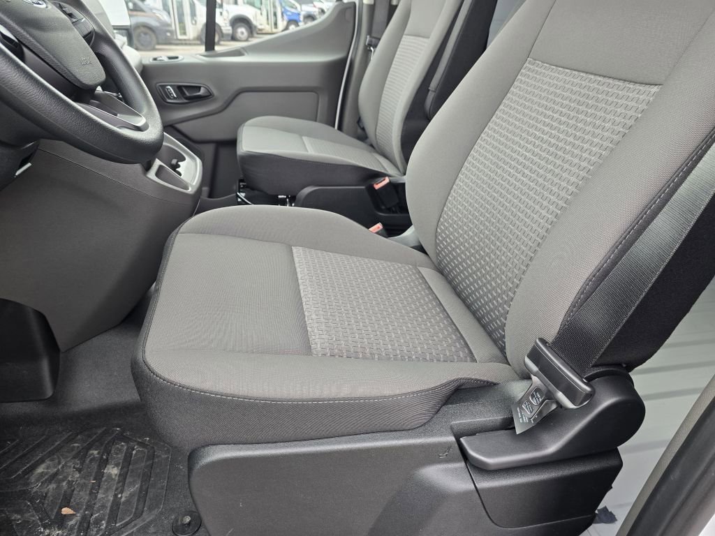 New 2026 Oxford White Ford XL image 31