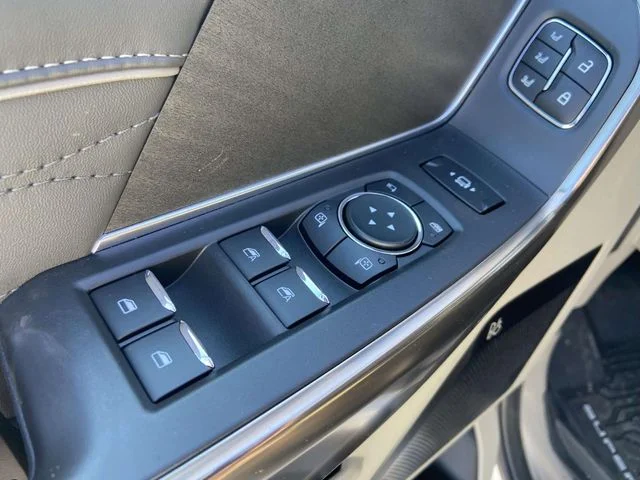 New 2026 Star White Metallic Tri-Coat Ford F-450® Platinum® image 15