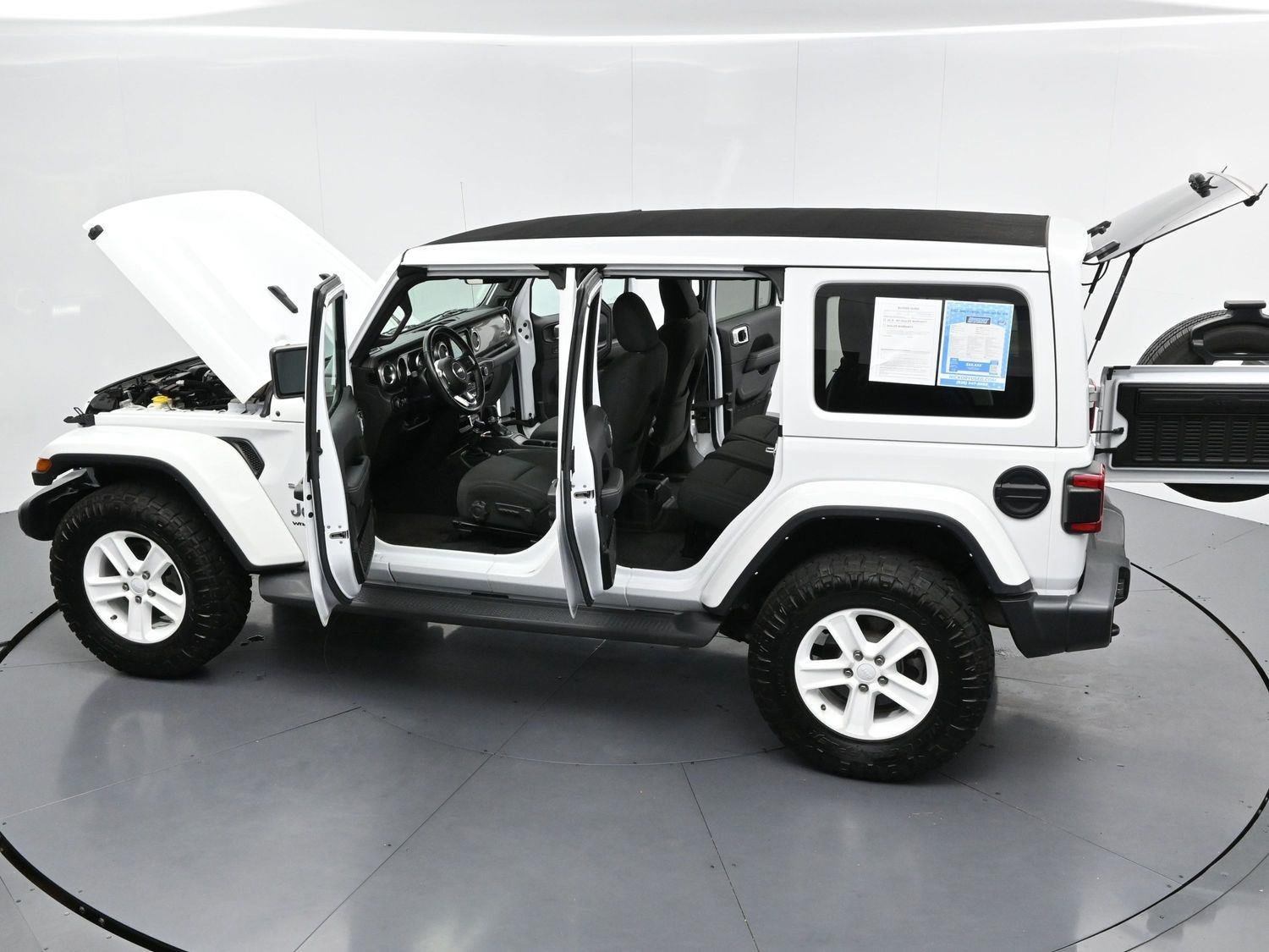 Used 2022 Bright White Clearcoat Jeep Unlimited Sahara image 43