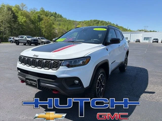 Used 2025 White Jeep Trailhawk image 1