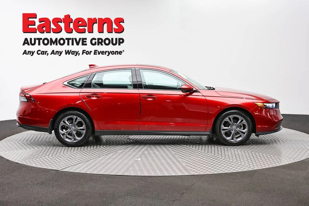 Used 2023 Red Honda EX image 4