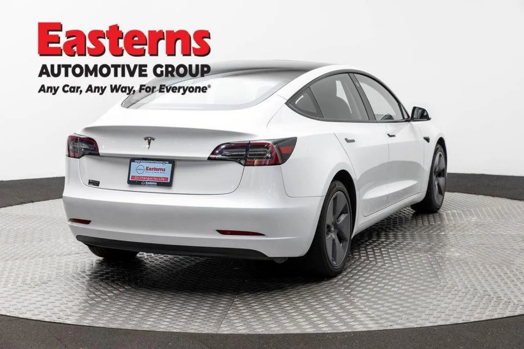 Used 2023 White Tesla Base image 6