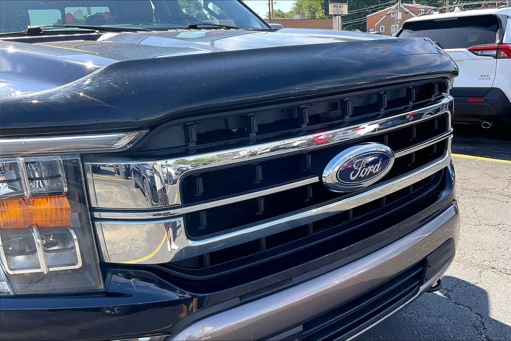 Used 2022 Blue Ford Lariat image 30