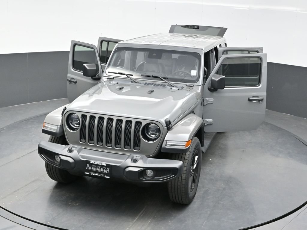 Used 2023 Gray Jeep Altitude image 43