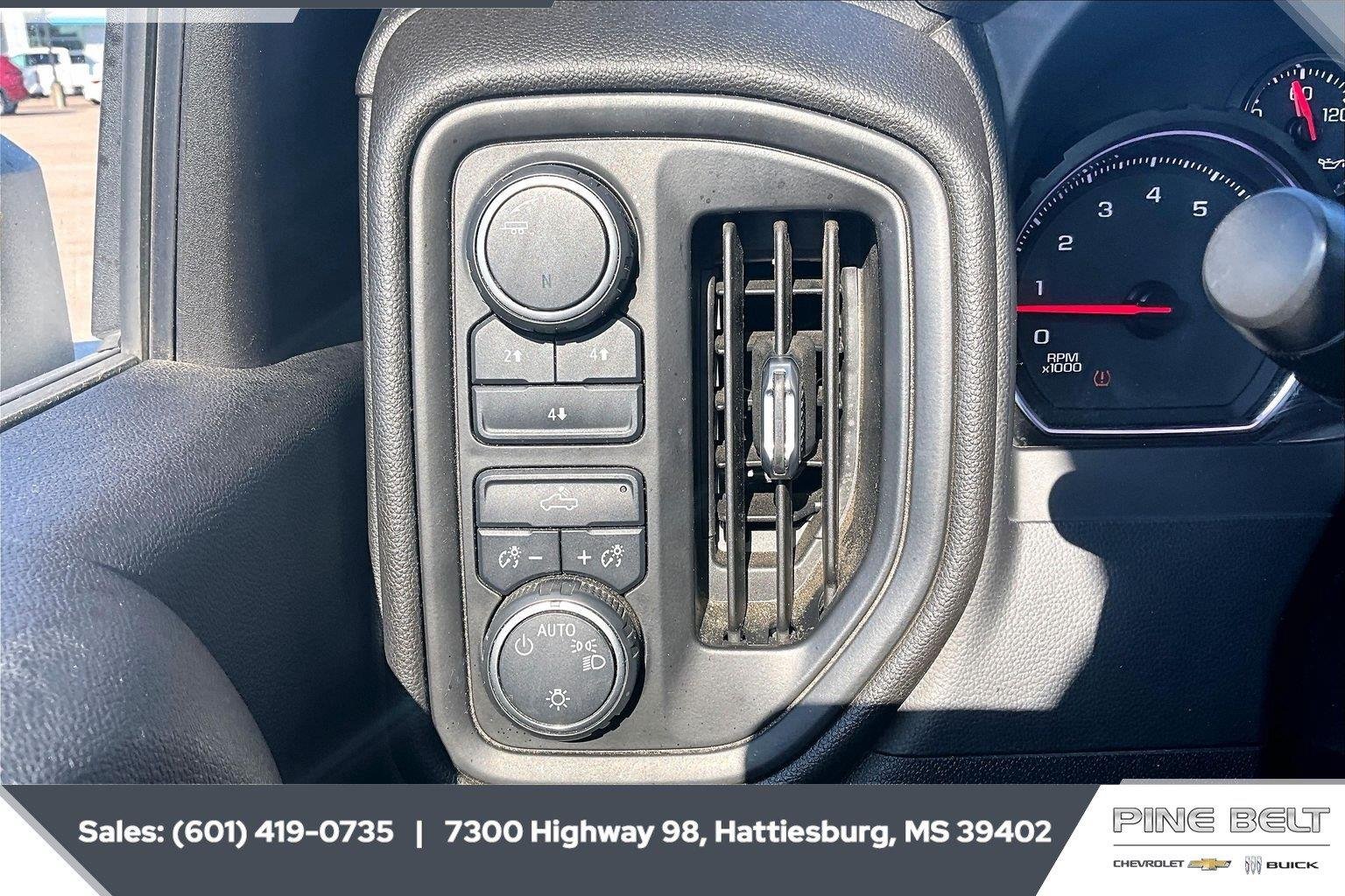 Used 2021 SUMMIT WHITE Chevrolet Custom image 23