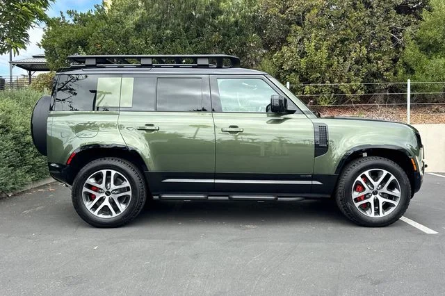 New 2026 Woolstone Green Land Rover X image 6