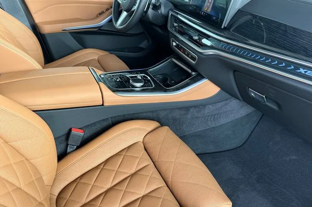 Used 2026 Green BMW xDrive40i image 19
