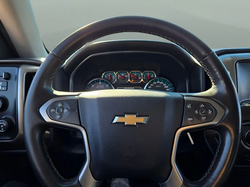 Used 2017 Silver Chevrolet LT image 28