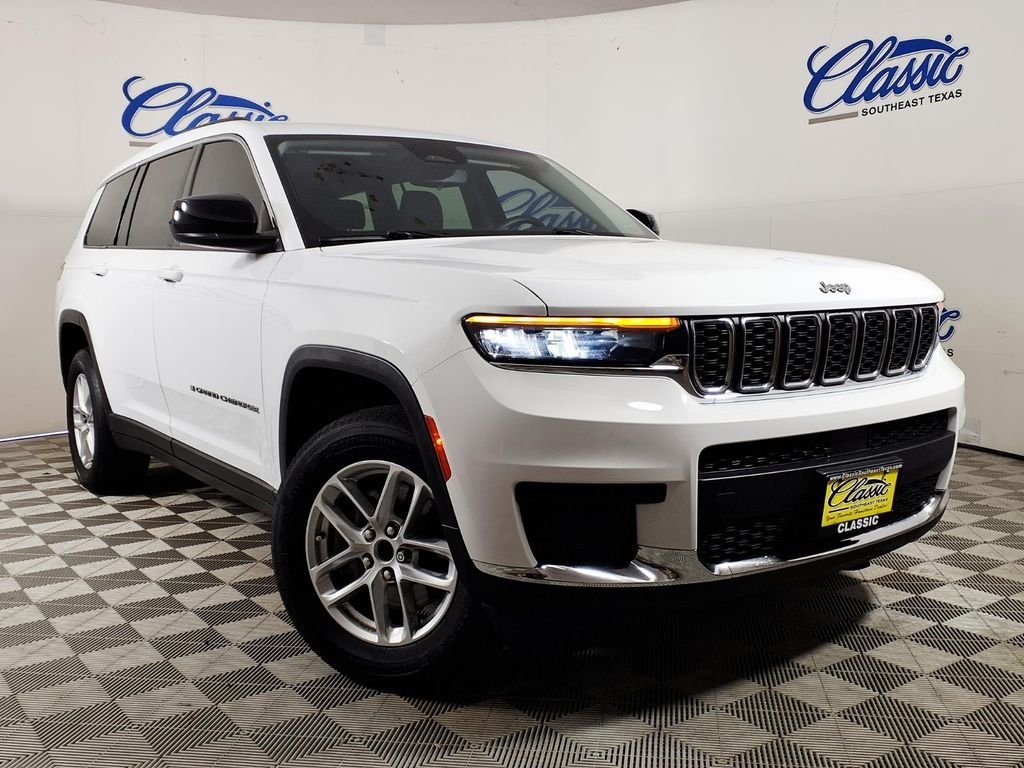 2022 Jeep Grand Cherokee L Laredo 4x4's photo