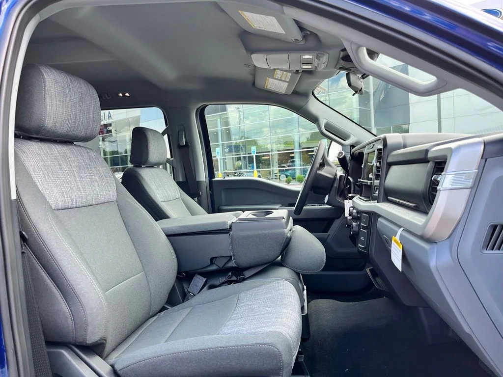 New 2026 Blue Ford XLT image 7