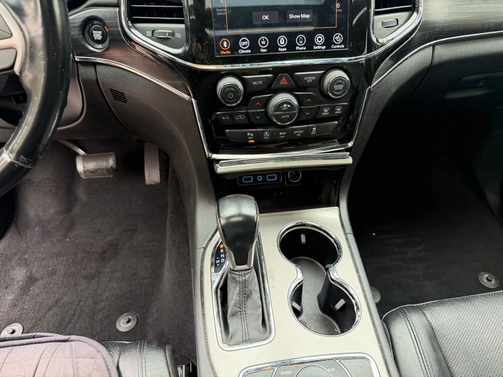 Used 2021 White Jeep Limited image 25