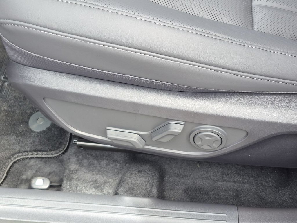 New 2027 Pale Gray Kia X-Line S image 36