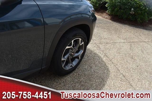 Used 2025 Cypress Gray Chevrolet LT image 12