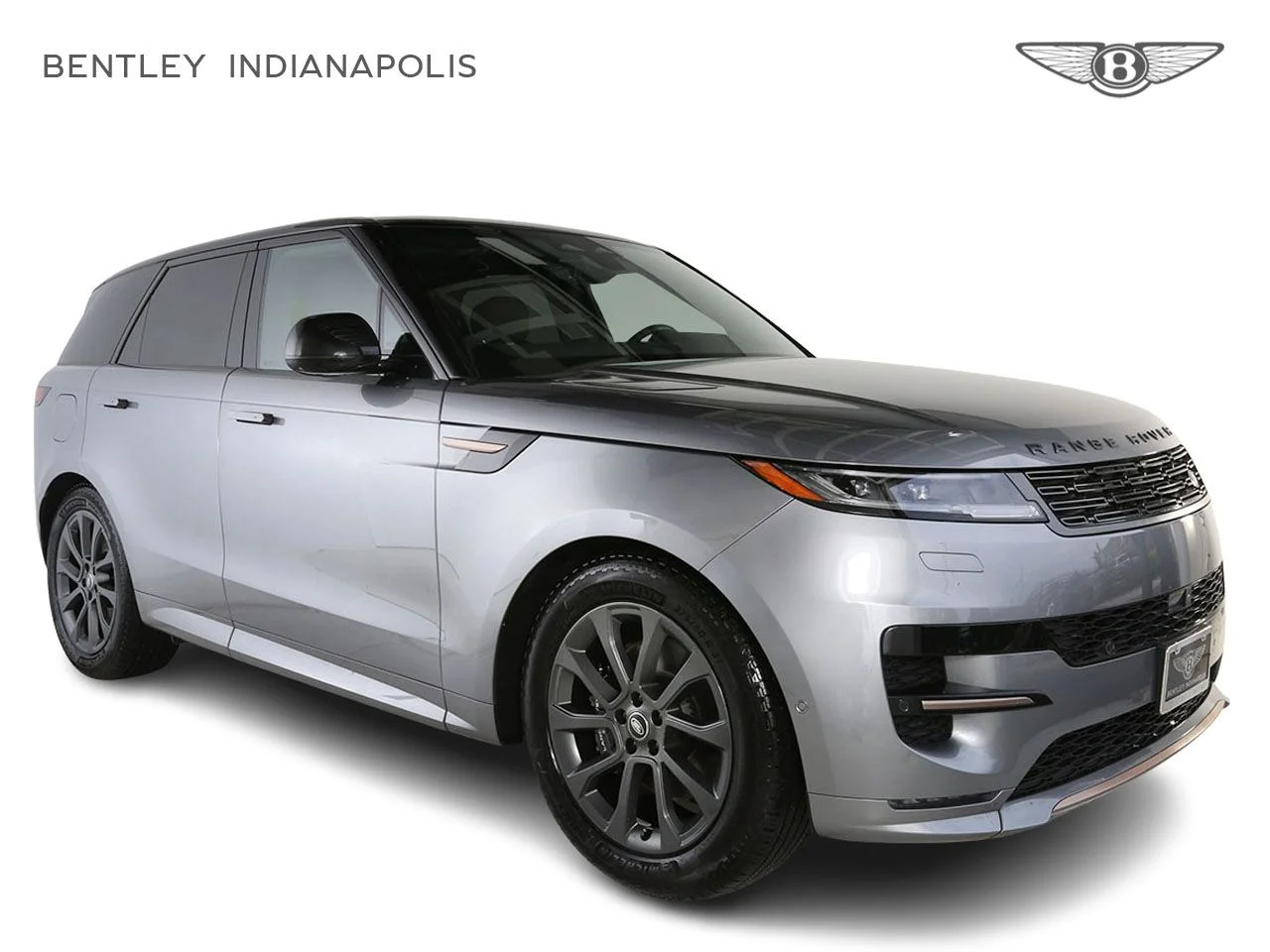 Used 2024 Gray Land Rover Dynamic SE image 1