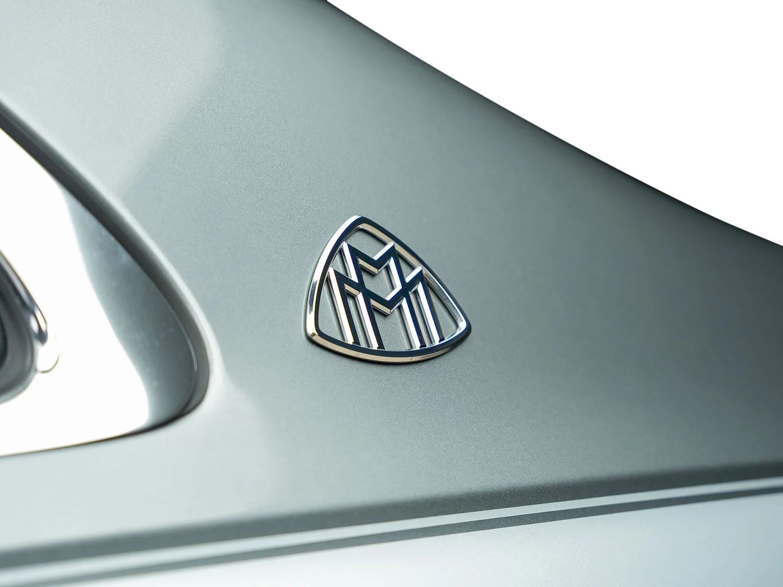 Used 2024 Silver Mercedes-Benz Maybach S 580 image 30