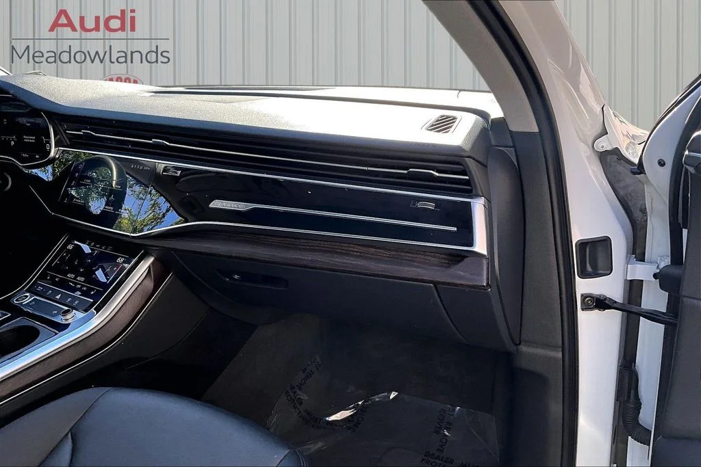 Used 2022  Audi 55 Premium Plus image 25