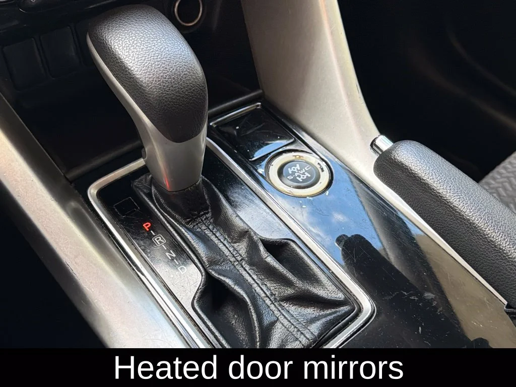 Used 2020 White Mitsubishi ES image 8