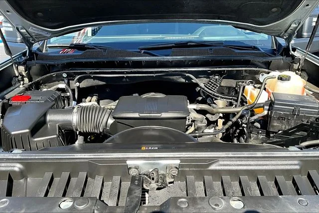Used 2025 Gray Chevrolet LT image 29