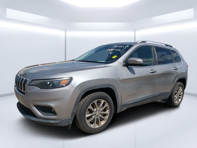 Used 2019 Silver Jeep Latitude Plus image 7