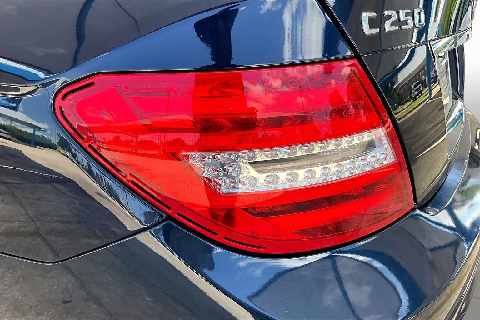Used 2014 Lunar Blue Metallic Mercedes-Benz C 250 Sport image 28
