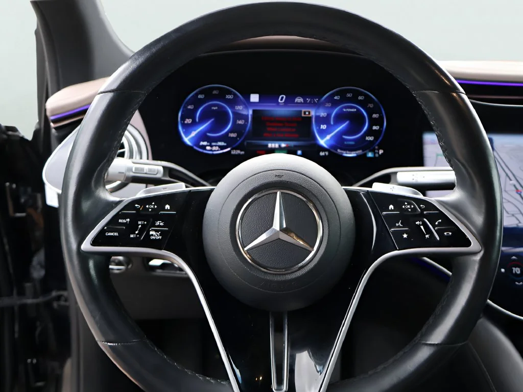 Certified Used 2023 Obsidian Black Metallic Mercedes-Benz 580 image 30