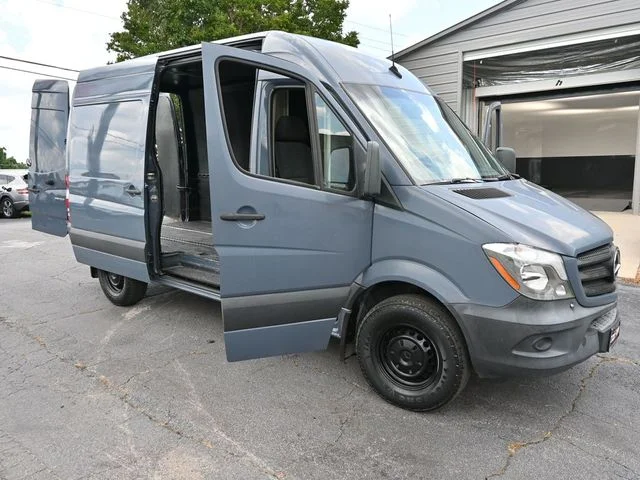 Used 2018 Gray Mercedes-Benz Cargo 144 WB image 12