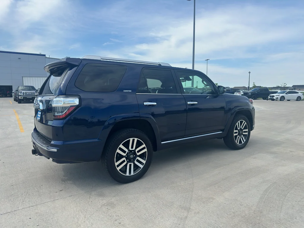 Used 2022 Nautical Blue Metallic Toyota Limited image 5