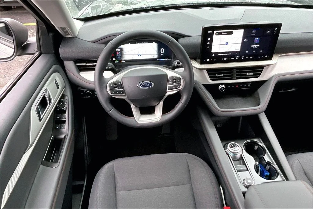 New 2026 Carbonized Gray Metallic Ford Active image 4