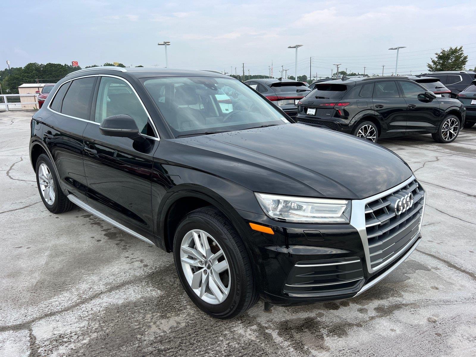 Used 2020 Brilliant Black Audi Premium image 3