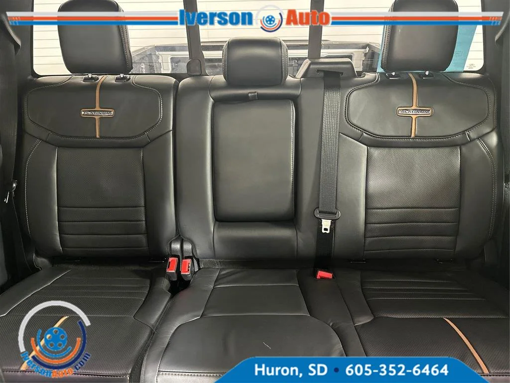 Used 2022 Star White Metallic Tri-Coat Ford Platinum image 26