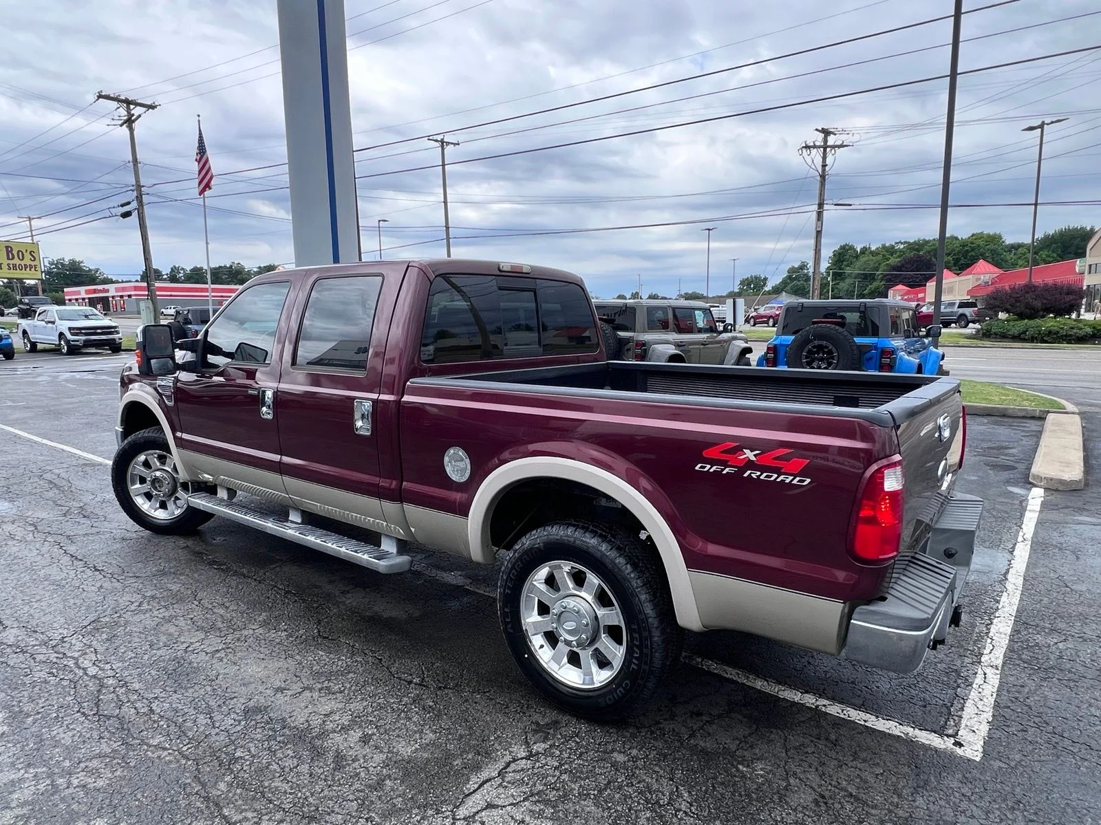 Used 2009 Royal Red Clearcoat Metallic Ford Lariat image 10