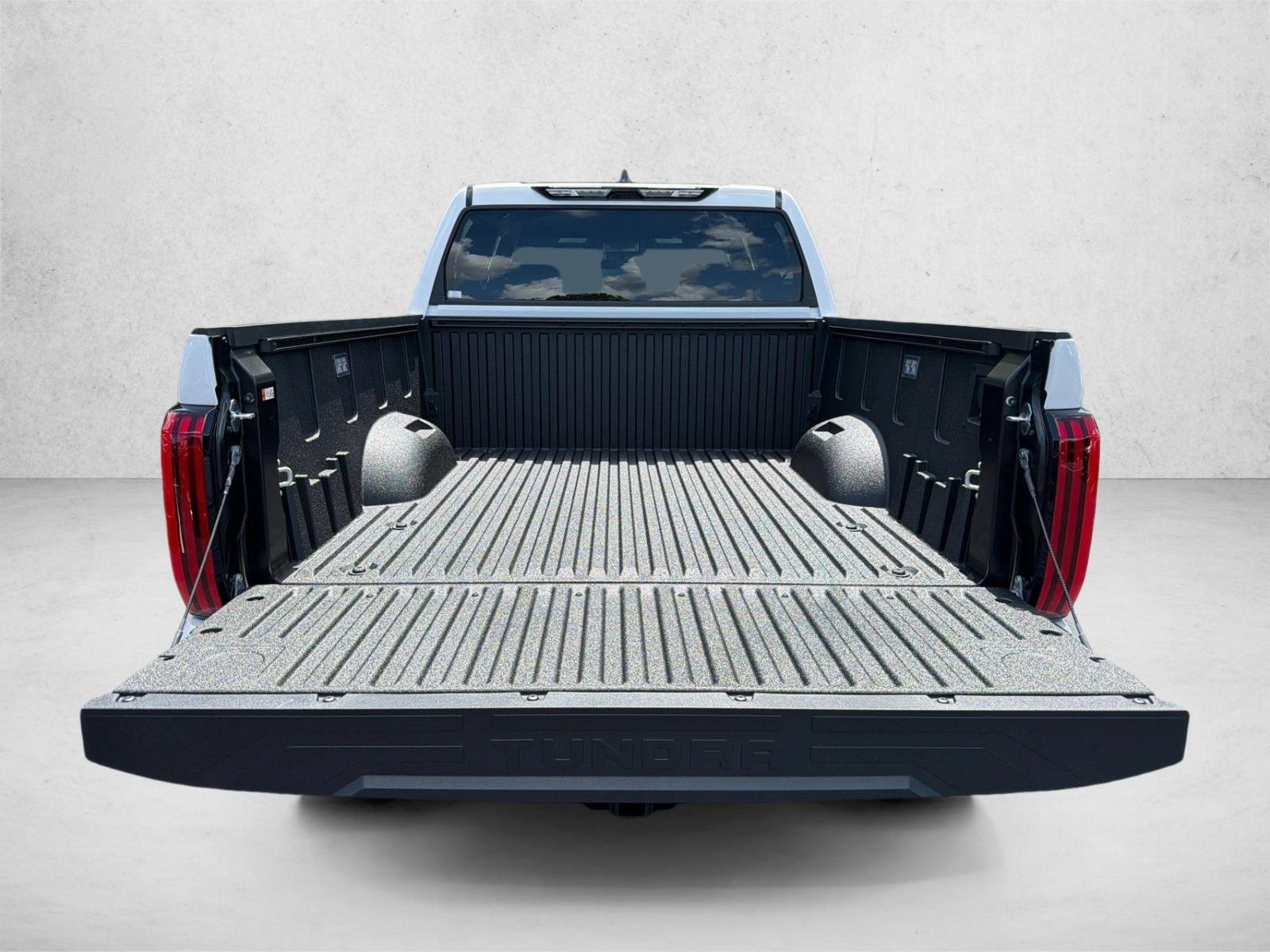 New 2026 Ice Cap Toyota SR5 image 18