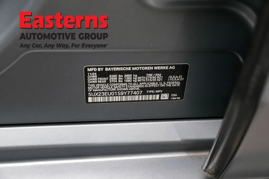 Used 2025 Gray BMW xDrive40i image 37