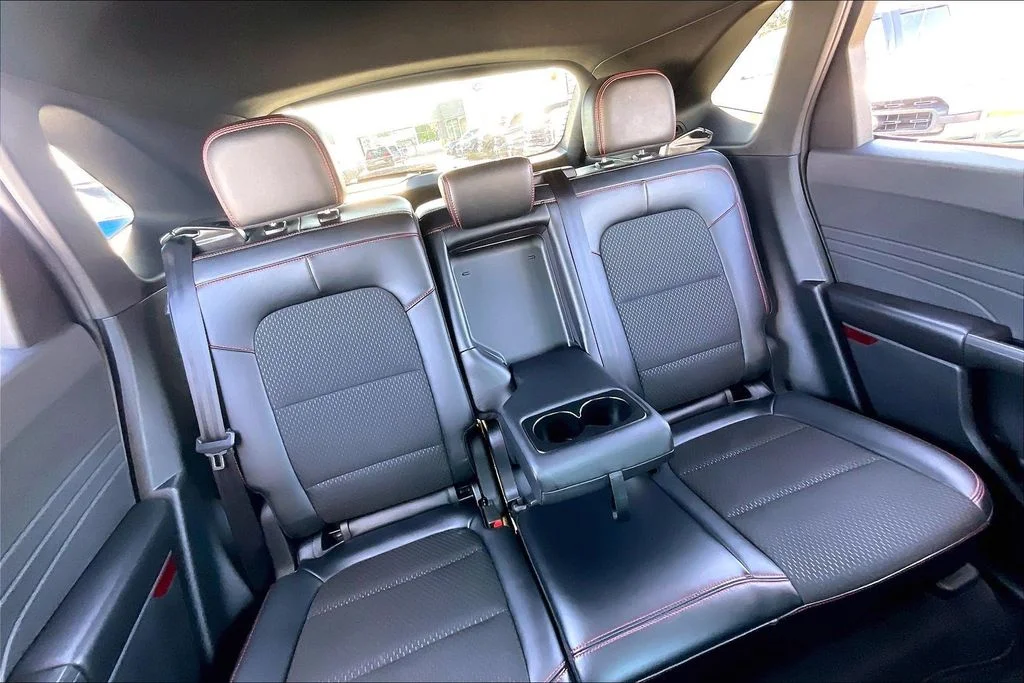 Used 2025 Gray Ford ST-Line image 27