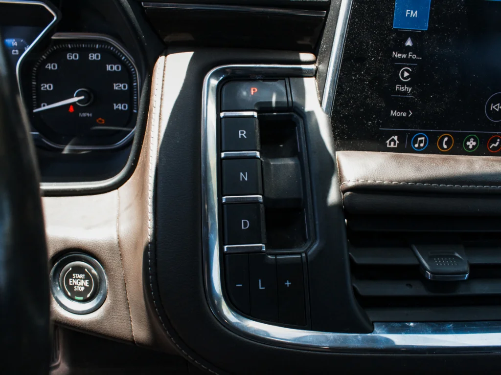 Used 2021 Smokey Quartz Metallic GMC SLE image 16