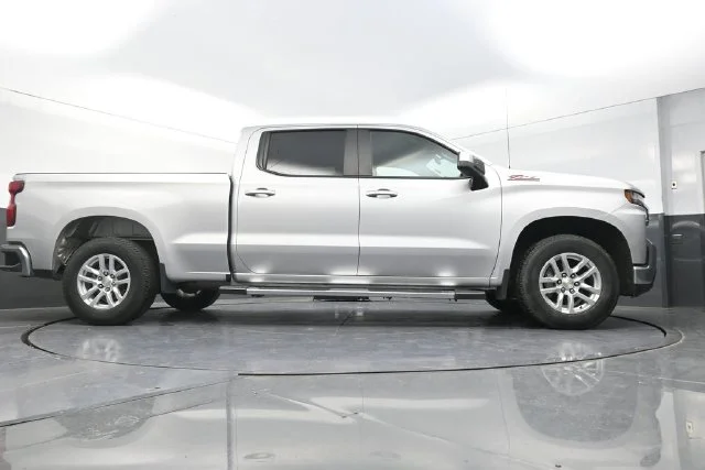Used 2020 Silver Chevrolet LT image 38