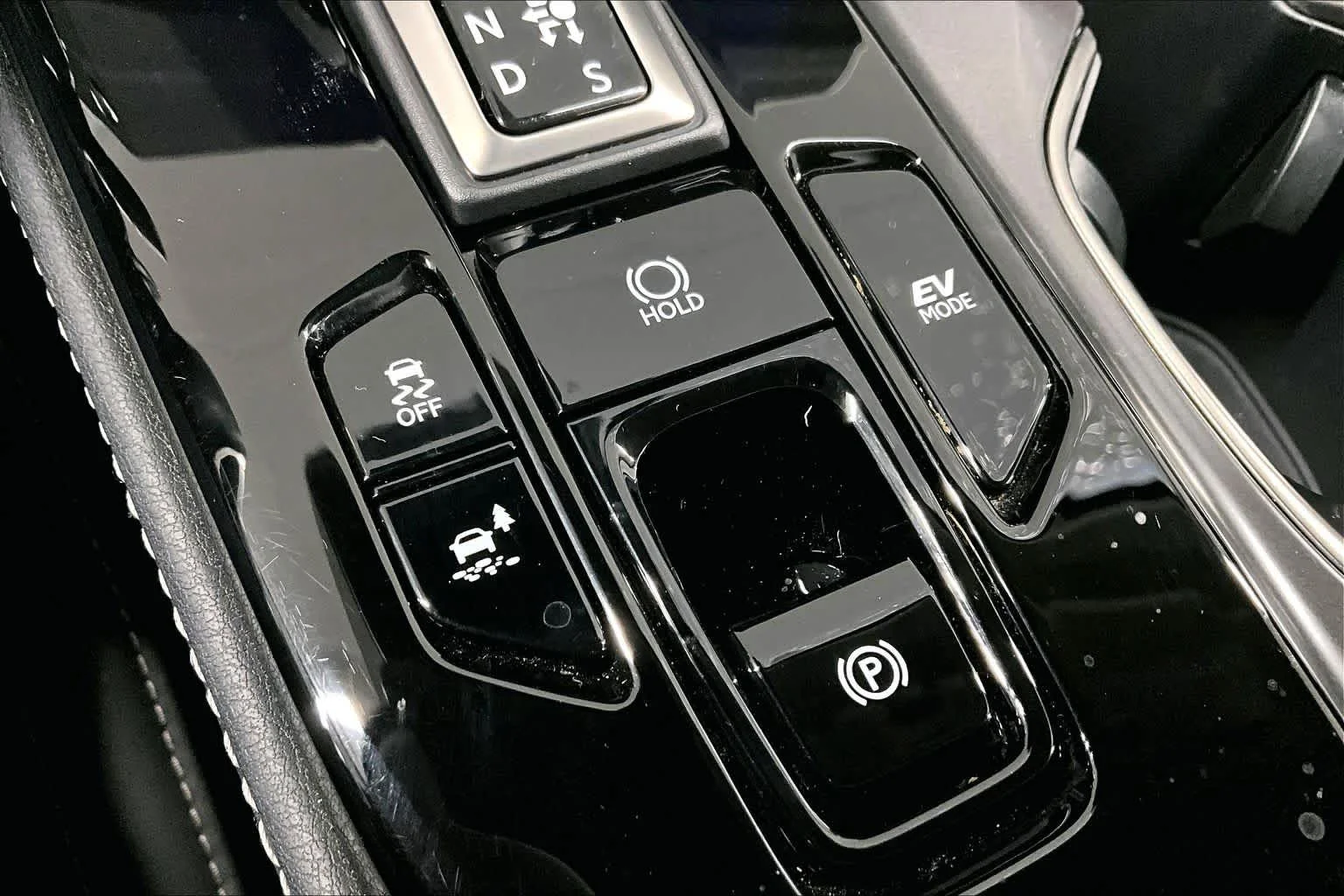 Used 2025 Atomic Silver Lexus Premium image 33
