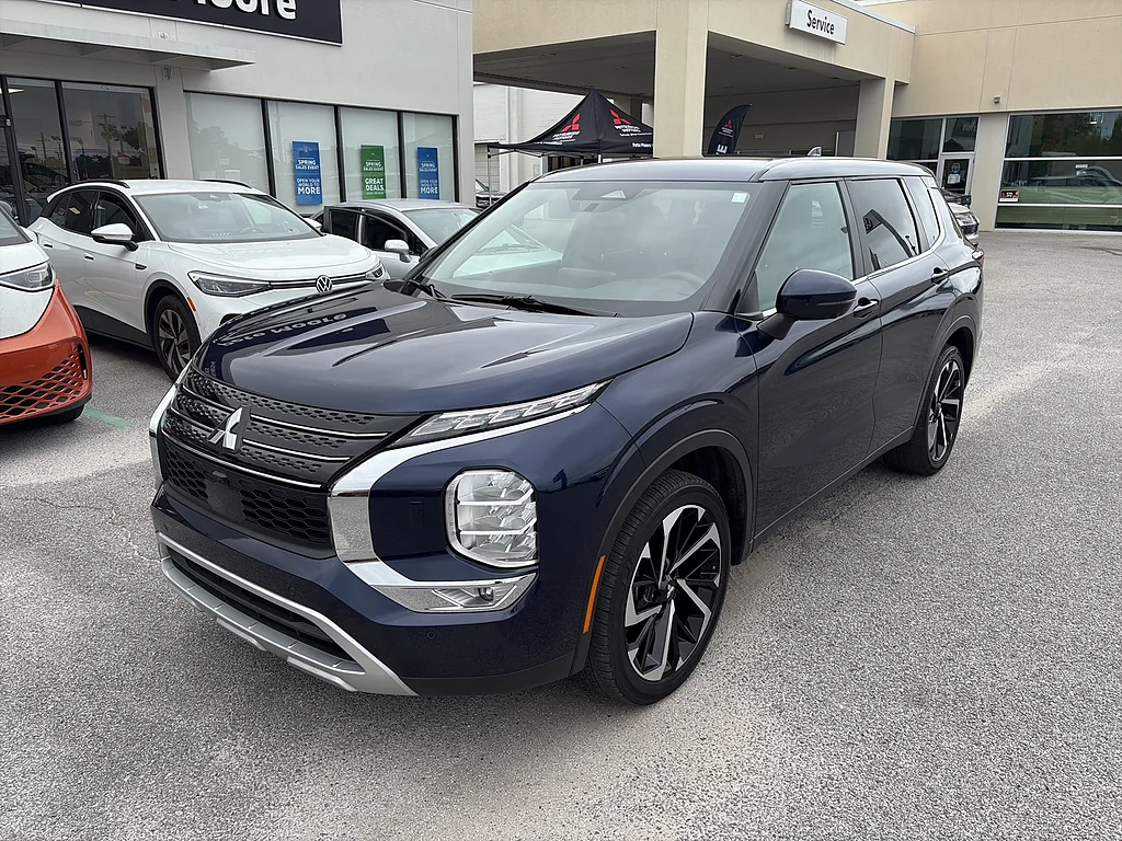 Used 2024 Cosmic Blue Metallic Mitsubishi  image 3